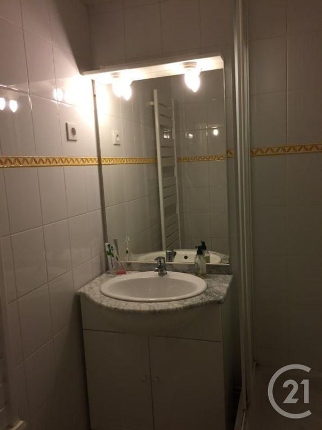 Afficher la photo en grand Appartement F1 à vendre - 1 pièce - 24.0 m2 - CAUTERETS - 65 - MIDI-PYRENEES - Century 21 L'Immobilière Des Gaves